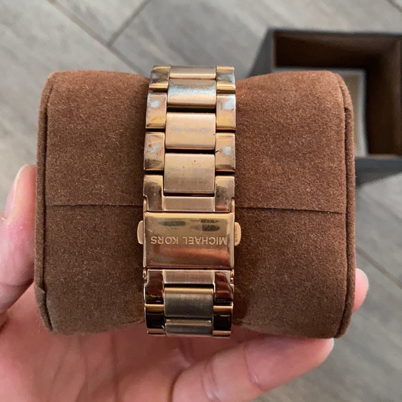 MICHAEL KORS WATCH - Picture 6 of 6